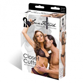 Closet Cuffs — фиксаторы с креплением к двери