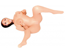 Надувная секс-кукла с задранной вверх ножкой