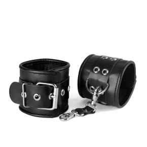 Кожаные наручники с ремешком BDSM accessories