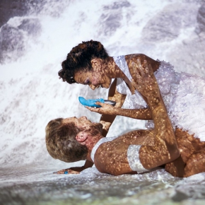 Бирюзовый вибратор Fun Factory Abby G с загнутым кончиком, 18.9 см