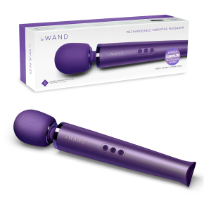Фиолетовый массажёр-жезл Le Wand с 20 режимами вибрации